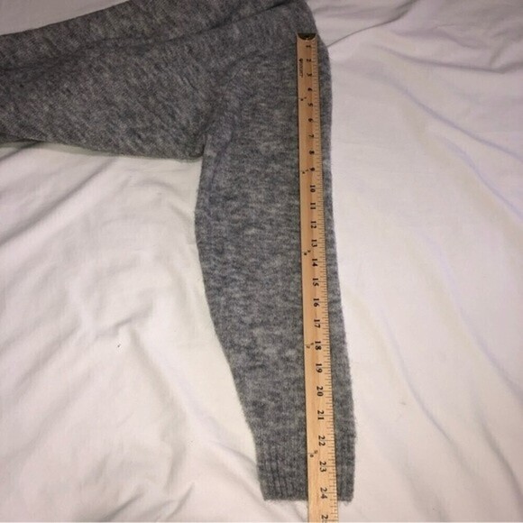 Mohair Blend Cowl Neck Gray Sweater Size Small H&M - Picture 8 of 9